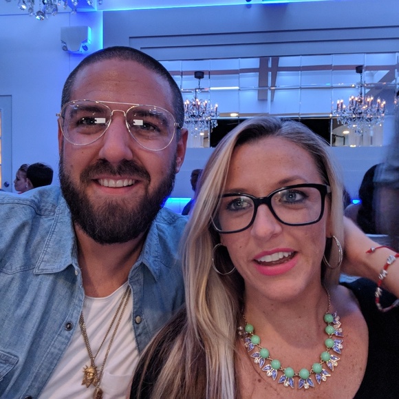 Profile Picture of Heather Jacobson (@teamjacobson) on Poshmark