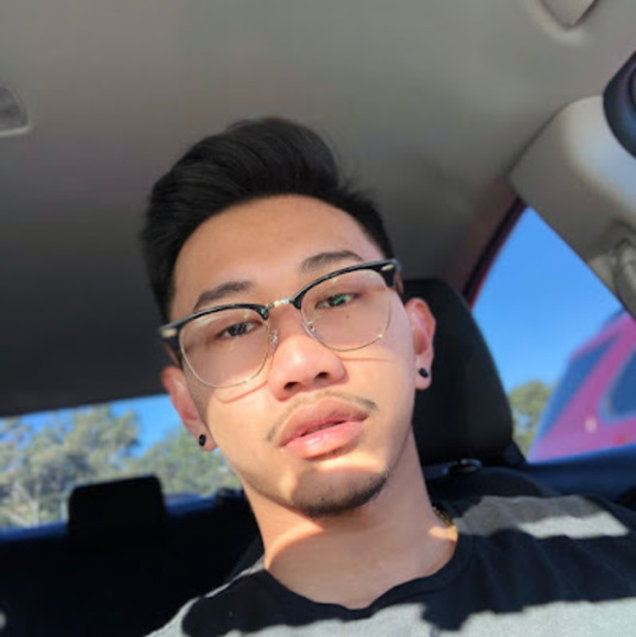 Profile Picture of Renz Quiambao (@rravenquiambao) on Poshmark