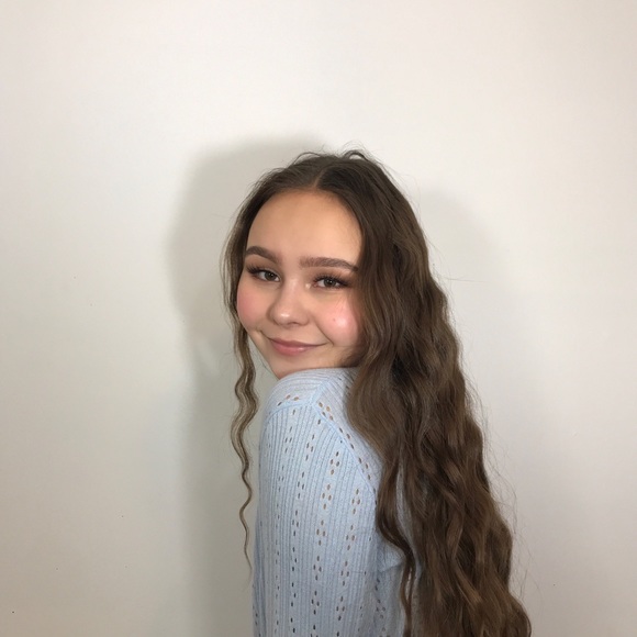 Profile Picture of Syd Tomko (@sydtomko) on Poshmark