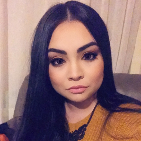 Profile Picture of Mariel Alvarez (@alvarezma911) on Poshmark