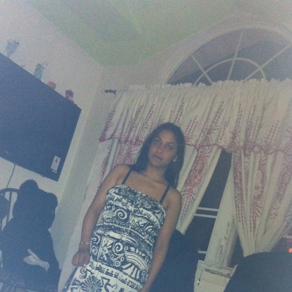 Profile Picture of Shelly Lisa (@shellylisa) on Poshmark