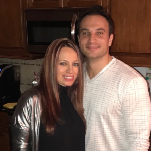 Profile Picture of Tania Ferrucci (@mrsferrucci) on Poshmark