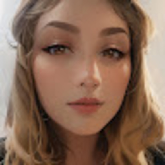 Profile Picture of Audrey Robertson (@missoddrey) on Poshmark