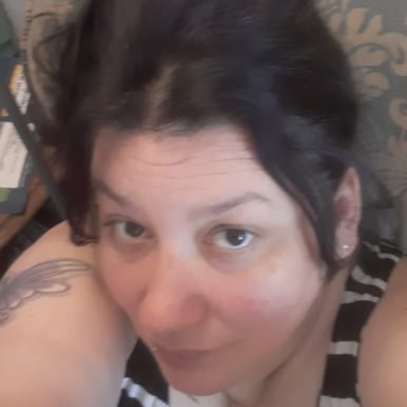 Profile Picture of Ginger Sarrett (@gingersarrett66) on Poshmark