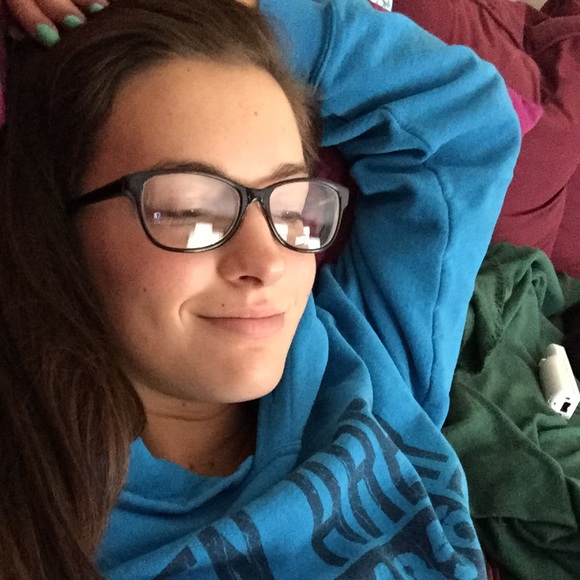 Isabel Cary - Poshmark Profile Picture of Isabel Cary (@isabelrkc) on Poshmark