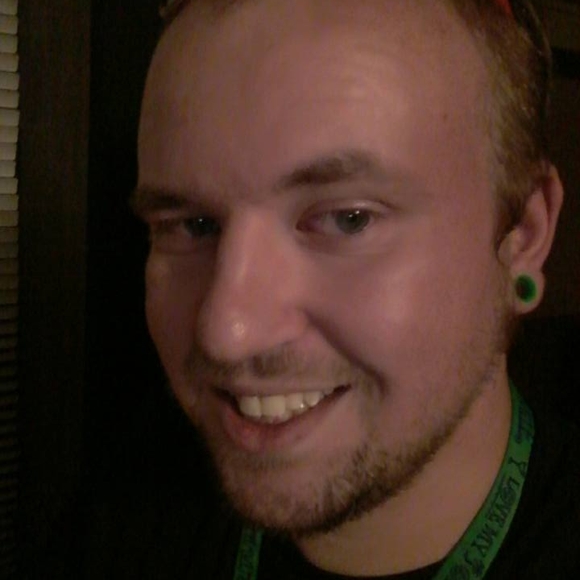 Profile Picture of Andrew Trentham (@andrew_trentham) on Poshmark
