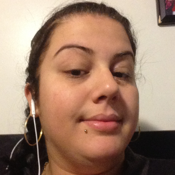 Profile Picture of Tatiana Quintero (@tatiq826) on Poshmark