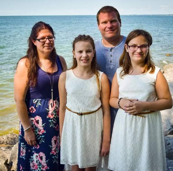 Profile Picture of Melissa Kastler (@missmuhlissa167) on Poshmark