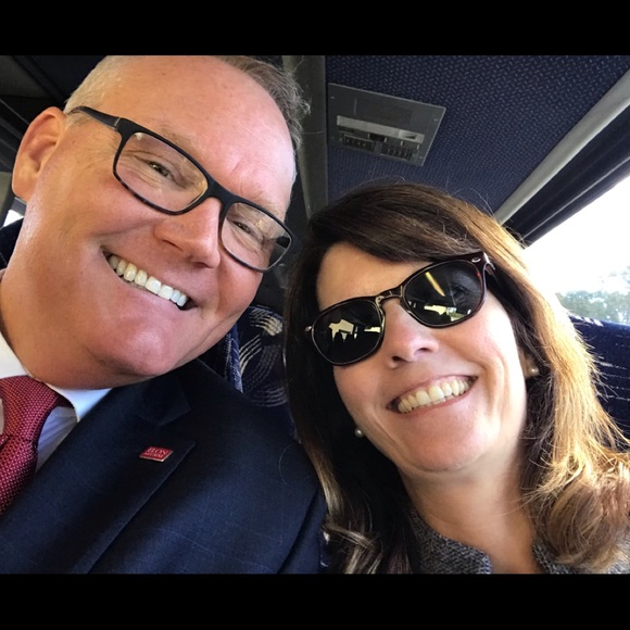 Profile Picture of Sallie Sistare (@salliesistare) on Poshmark