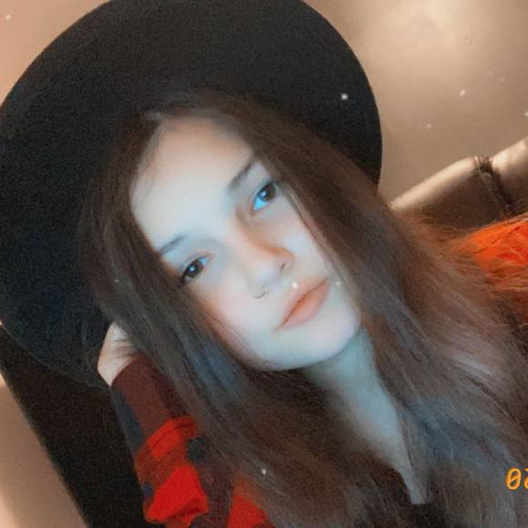 Profile Picture of Mia Mcsparran (@miamcsparran) on Poshmark