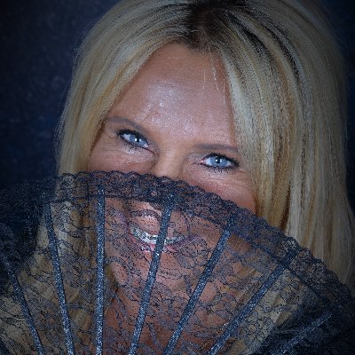 Profile Picture of Ramona Hacker (@RamonaHacker1) on Twitter