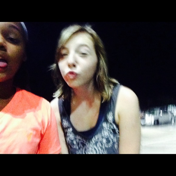 Profile Picture of Savannah Saulters (@savy_saulters) on Poshmark