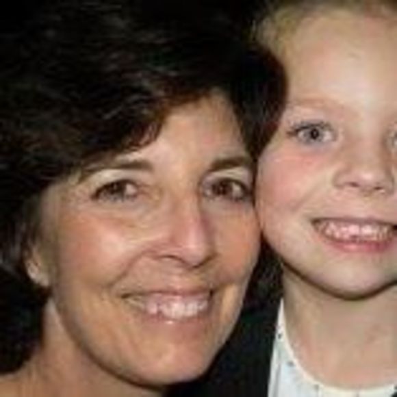 Profile Picture of Kay Stuart (@mailgirl55) on Poshmark