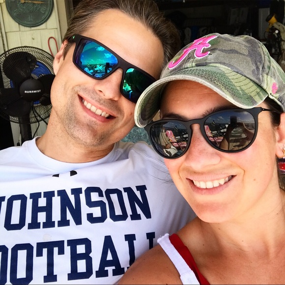 Profile Picture of Tricia Vanderslice (@tvslice) on Poshmark