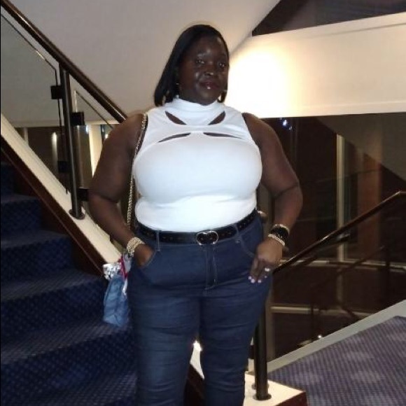 Profile Picture of Sade Mitchell (@sadebellow22) on Poshmark