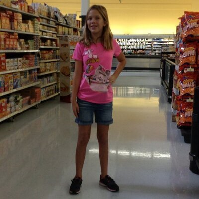 Profile Picture of Isabelle Chapman (@rachellem720) on Twitter