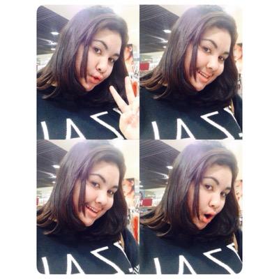 Profile Picture of FIRYAL NABILA (@naoboll) on Twitter