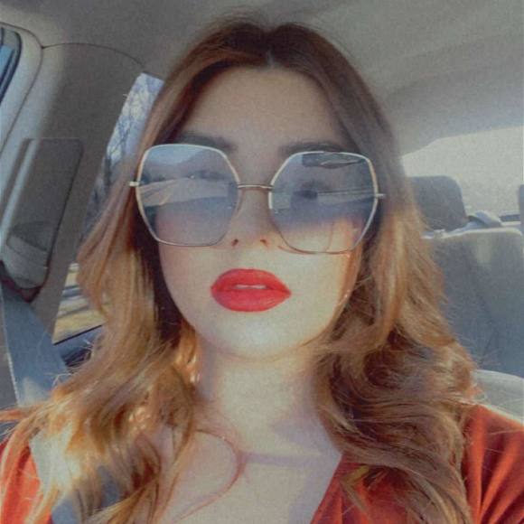 Profile Picture of Haley Clark (@haleyclark482) on Poshmark