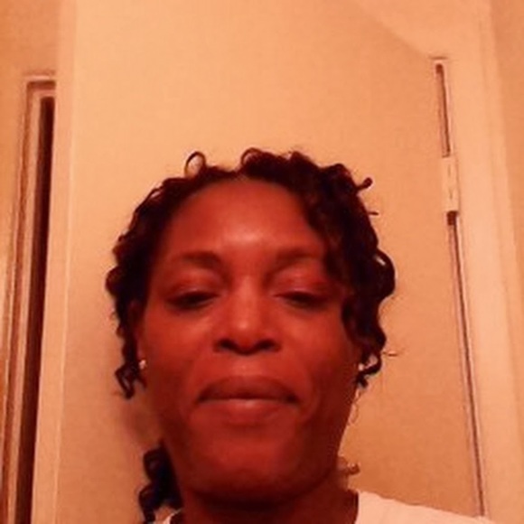 Profile Picture of Cathy Wright (@cathywri68) on Poshmark
