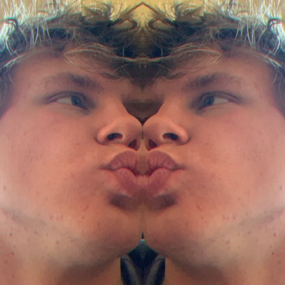 Profile Picture of Emmett Athearn (@emmettathearn) on Poshmark