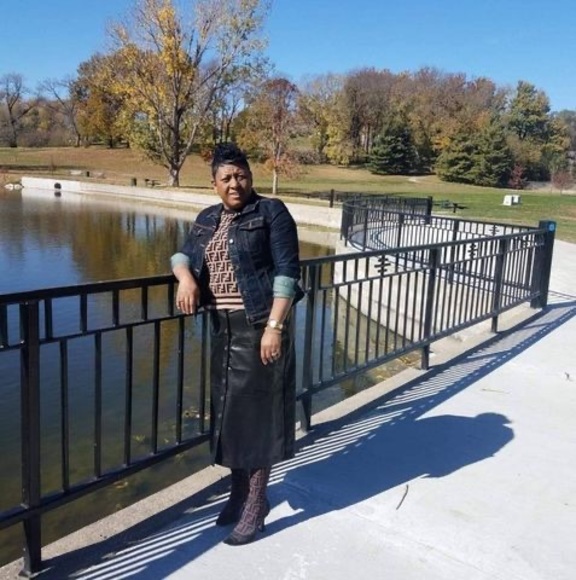 Profile Picture of Wanda Smith (@swanda248) on Poshmark