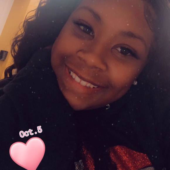 Profile Picture of Danielle Falls (@danny1993) on Poshmark