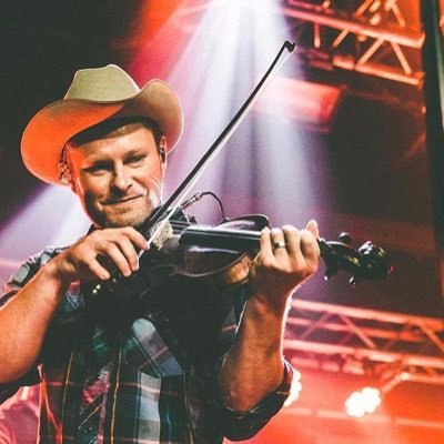 Profile Picture of Kyle Nix (@knixfiddlestix) on Twitter