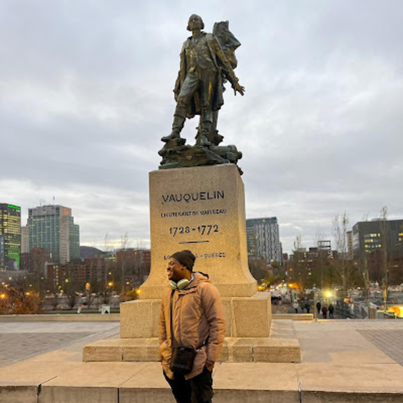 Profile Picture of Abdoul Abdoul (@abdoul77111141) on Poshmark
