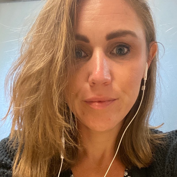 Profile Picture of Melanie Cantelmo (@mcantelmo83) on Poshmark