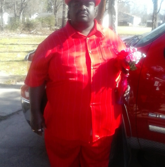 Profile Picture of Adam Bingham (@binghamadam299) on Poshmark