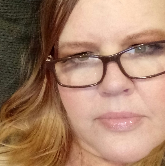 Profile Picture of Tracy Goffe (@jtgoffe) on Poshmark