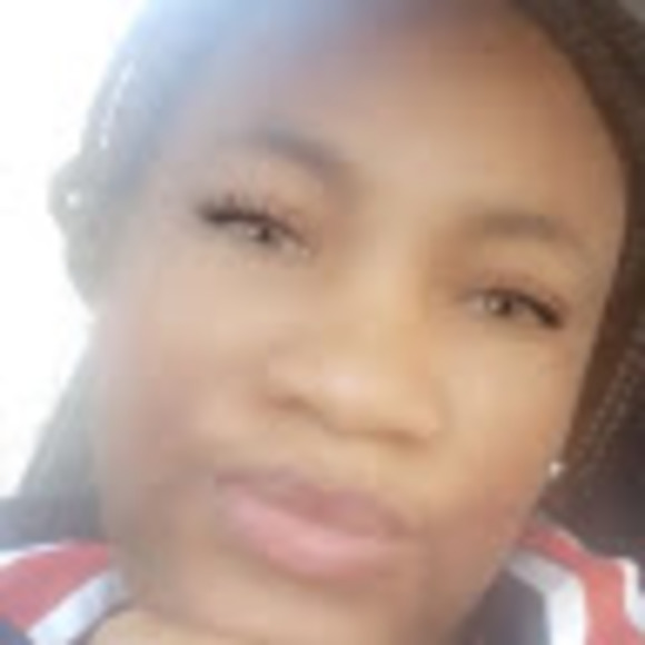 Marise Figaro - Poshmark Profile Picture of Marise Figaro (@figaromarise7) on Poshmark