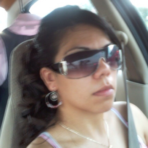 Profile Picture of Rocio Mireles (@crazyabby) on Poshmark