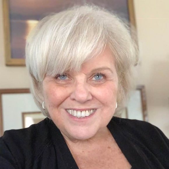 Profile Picture of Helen Petruska (@hapetruska) on Poshmark
