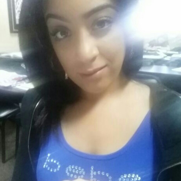 Profile Picture of Lisa Diaz (@emd1205) on Poshmark