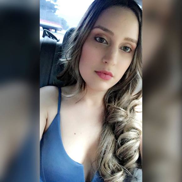 Profile Picture of Manuela Hernandez (@manuelahernande) on Poshmark