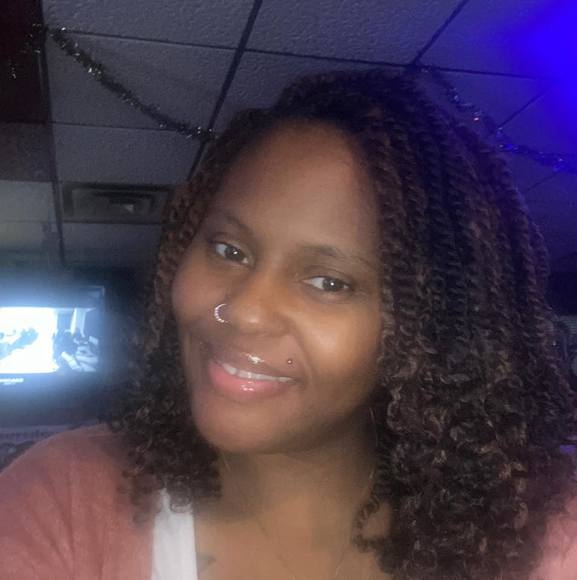 Profile Picture of Pam Stevens (@pamstevens24) on Poshmark