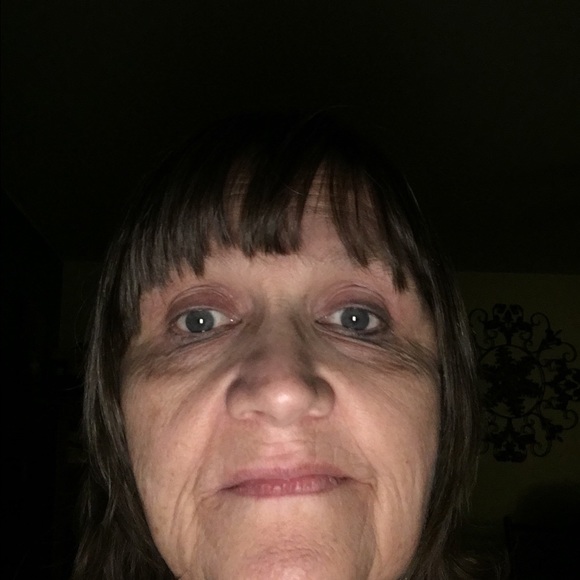 Profile Picture of Ella Dowler (@edowler58) on Poshmark