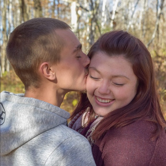 Profile Picture of Anna Bayerle (@abayerle13) on Poshmark