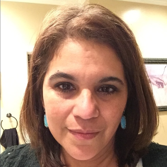 Profile Picture of Sonya Goodhart (@ssgoodhart) on Poshmark