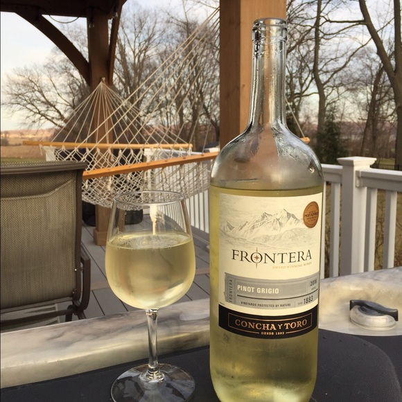 Profile Picture of Bridgette Helline (@bhelline) on Poshmark