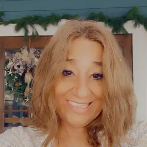 Profile Picture of Michelle Harral (@michelleharral) on Tiktok