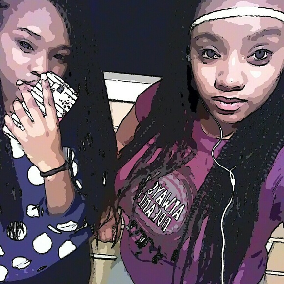 Profile Picture of Alexius Boose (@aboose17) on Poshmark