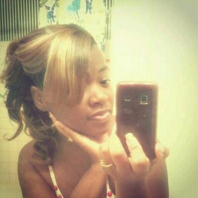 Profile Picture of *March 31, 2013 (@TooCuteTecia) on Twitter