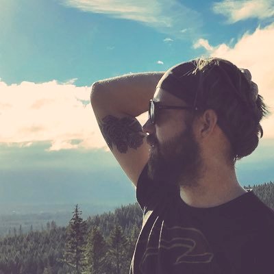 Profile Picture of Andrew Nielsen (@andrewjlovesyou) on Twitter