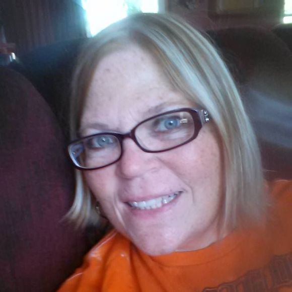 Profile Picture of Lori Hansen (@nanna2knb) on Poshmark