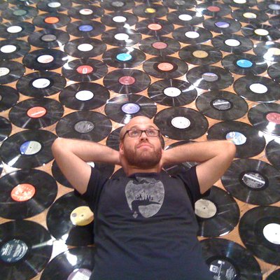 Profile Picture of Chris Weingarten (@@geneweingarten) on Twitter