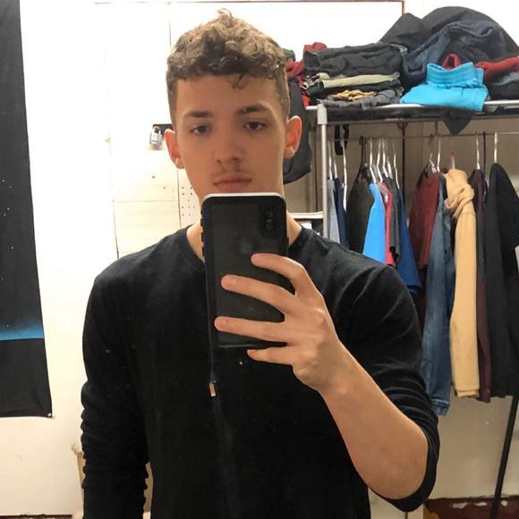 Profile Picture of Clay Hudson (@clayhudson) on Poshmark