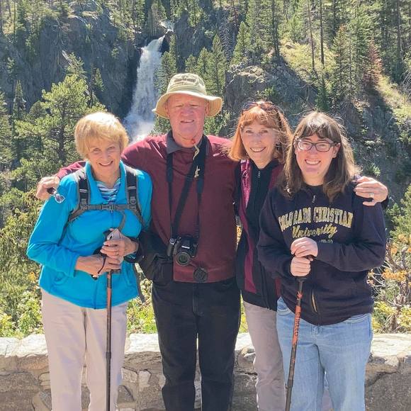 Profile Picture of Billie Cullipher (@billiecullipher) on Poshmark