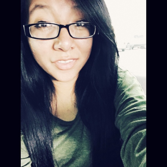 Profile Picture of Jasmine Becenti (@jaybecenti) on Poshmark